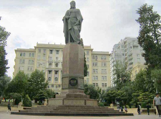 Monument to Nizami Ganjavi